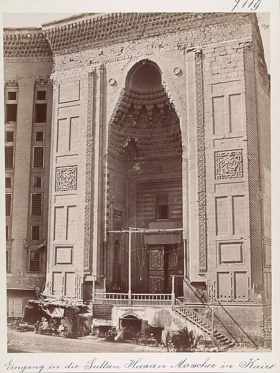 Eingang in die Sultan Hasan Moschee in Kairo