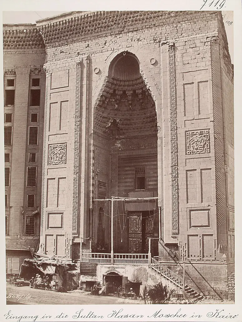 Eingang in die Sultan Hasan Moschee in Kairo