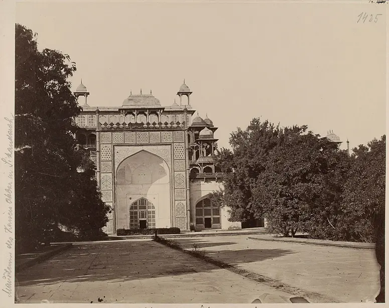 Mausoleum des Kaisers Akbar in Sikandarah