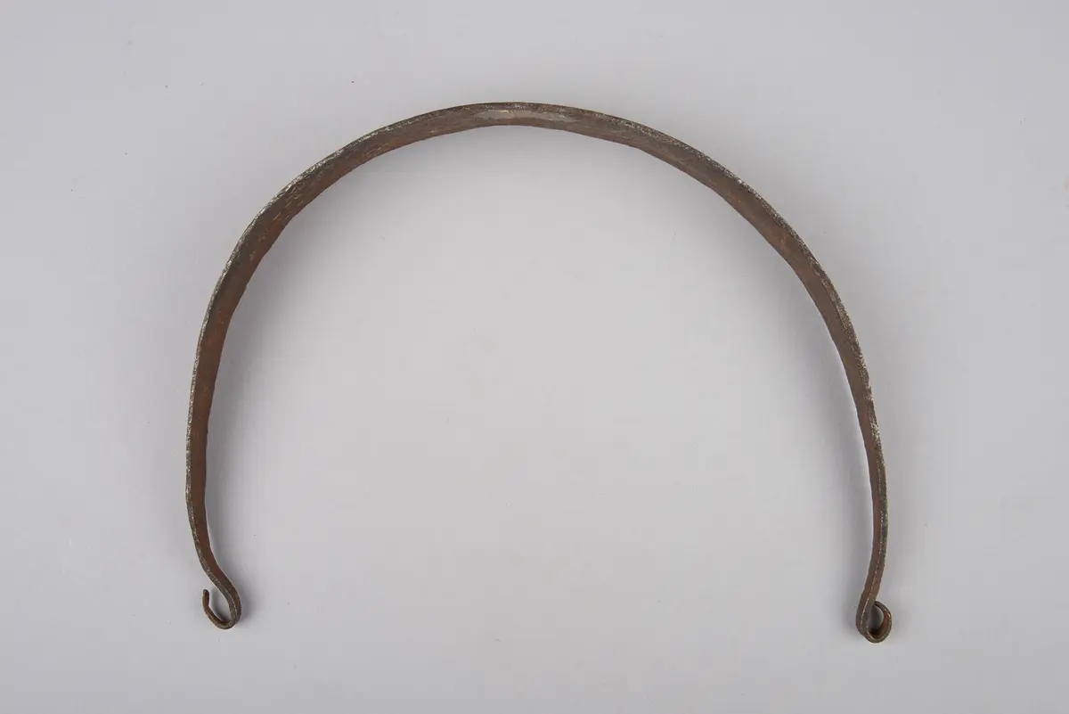 Stirnschmuck