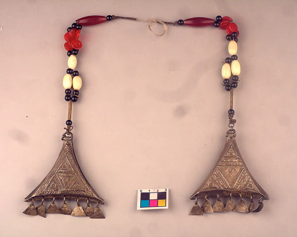 Schläfenschmuck
