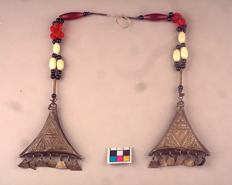 Schläfenschmuck