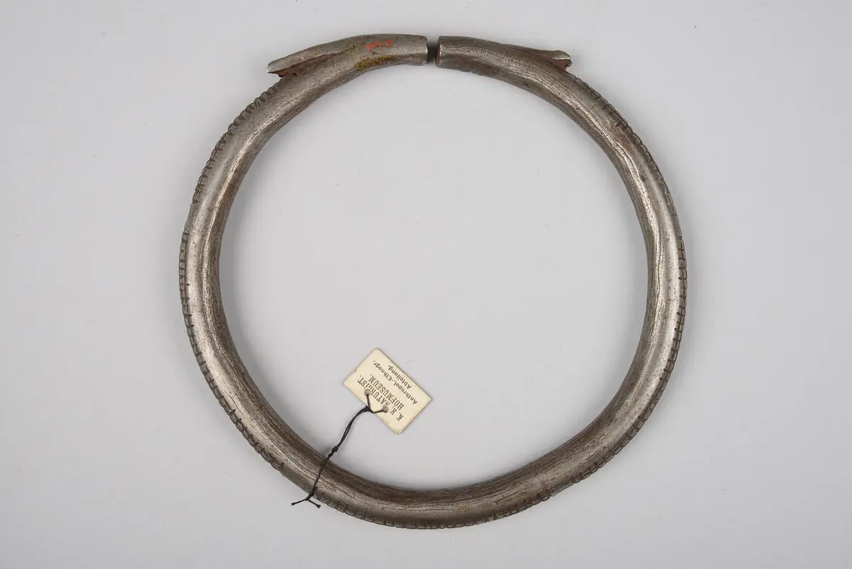 Halsring
