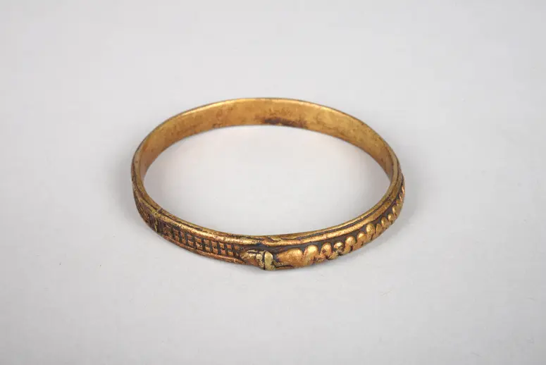 Armband einer verheirateten Frau