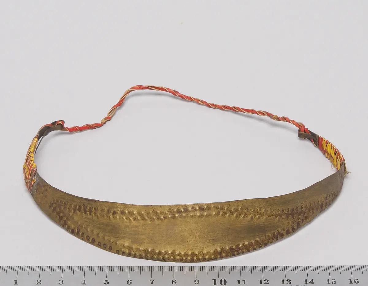 Stirnschmuck