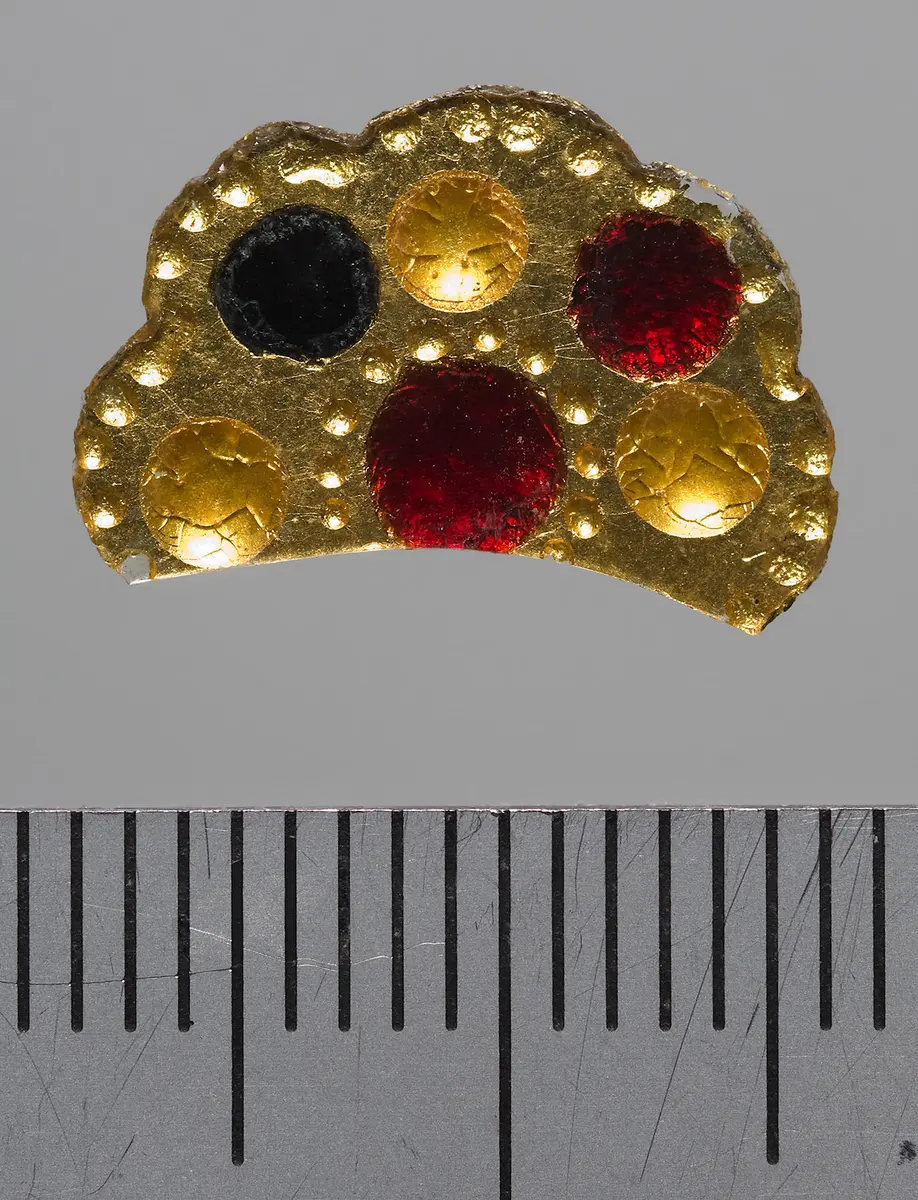Stirnschmuck