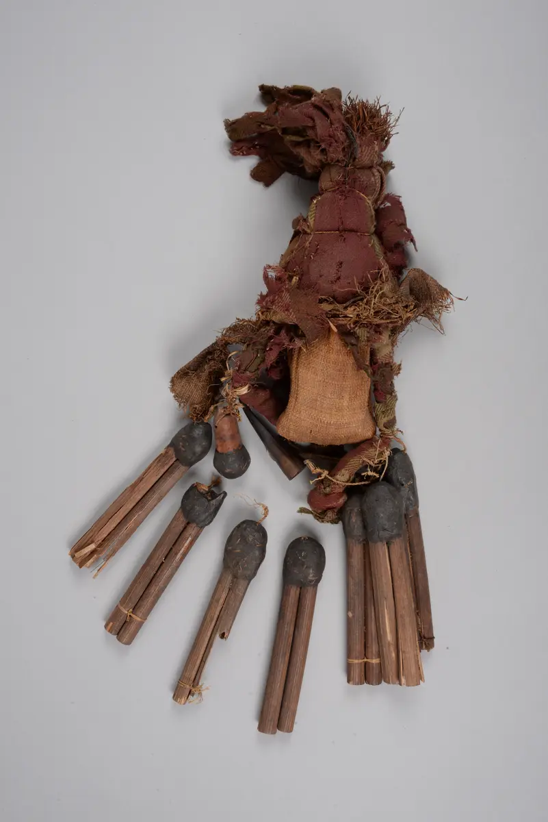 Hausamulett (?)