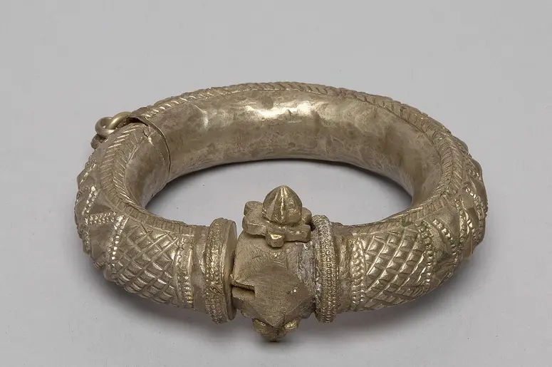 Armschmuck