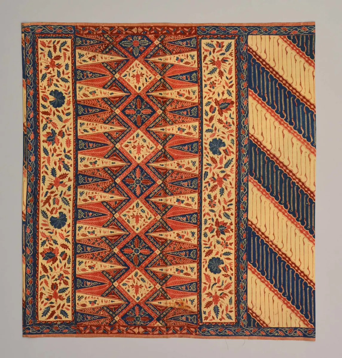 Sarong, Batik