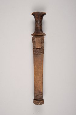 Messer mit Scheide