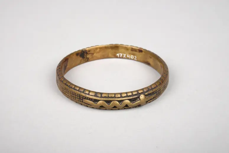 Armband einer verheirateten Frau