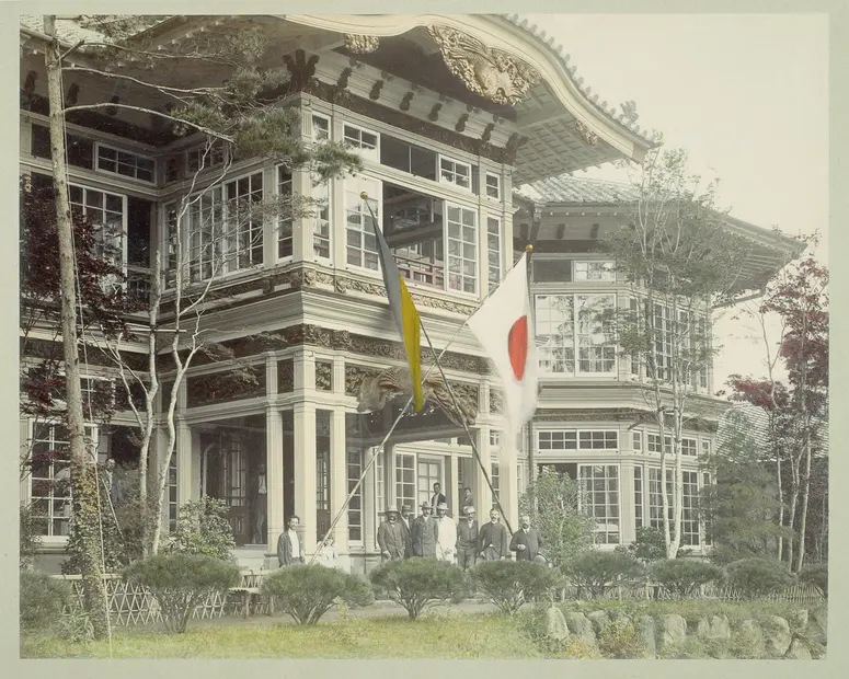 Erzherzog Franz Ferdinand von Österreich-Este mit Begleitung vor dem Fujiya-Hotel