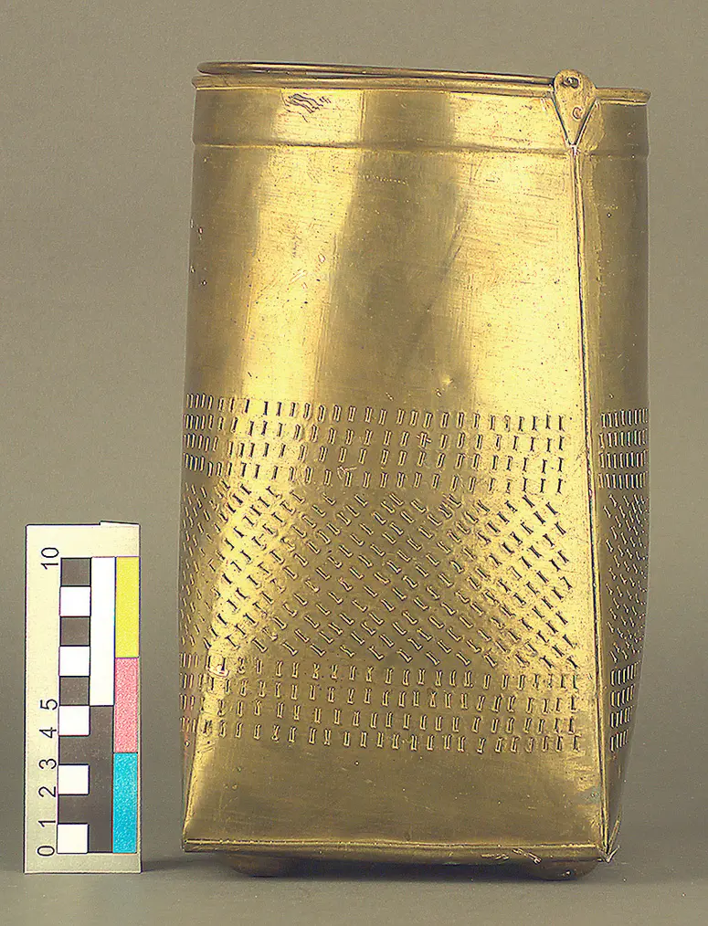 Behälter