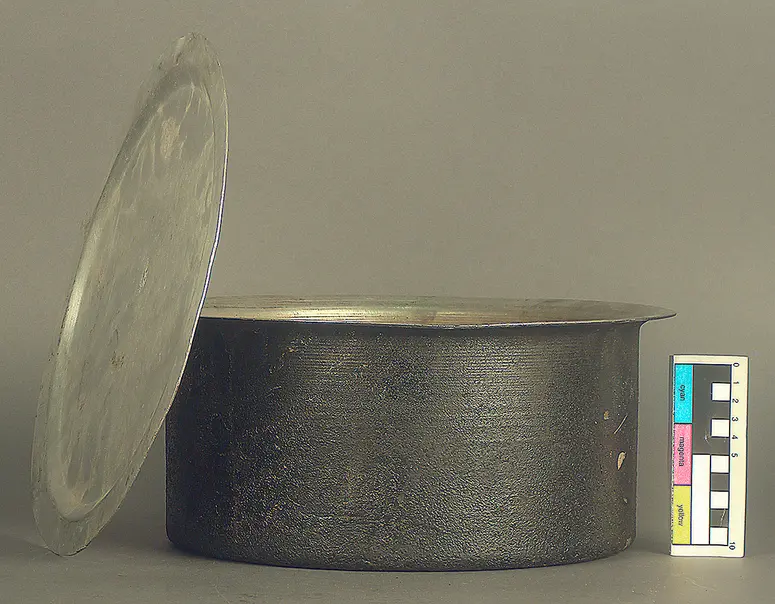 Aluminiumtopf mit Deckel