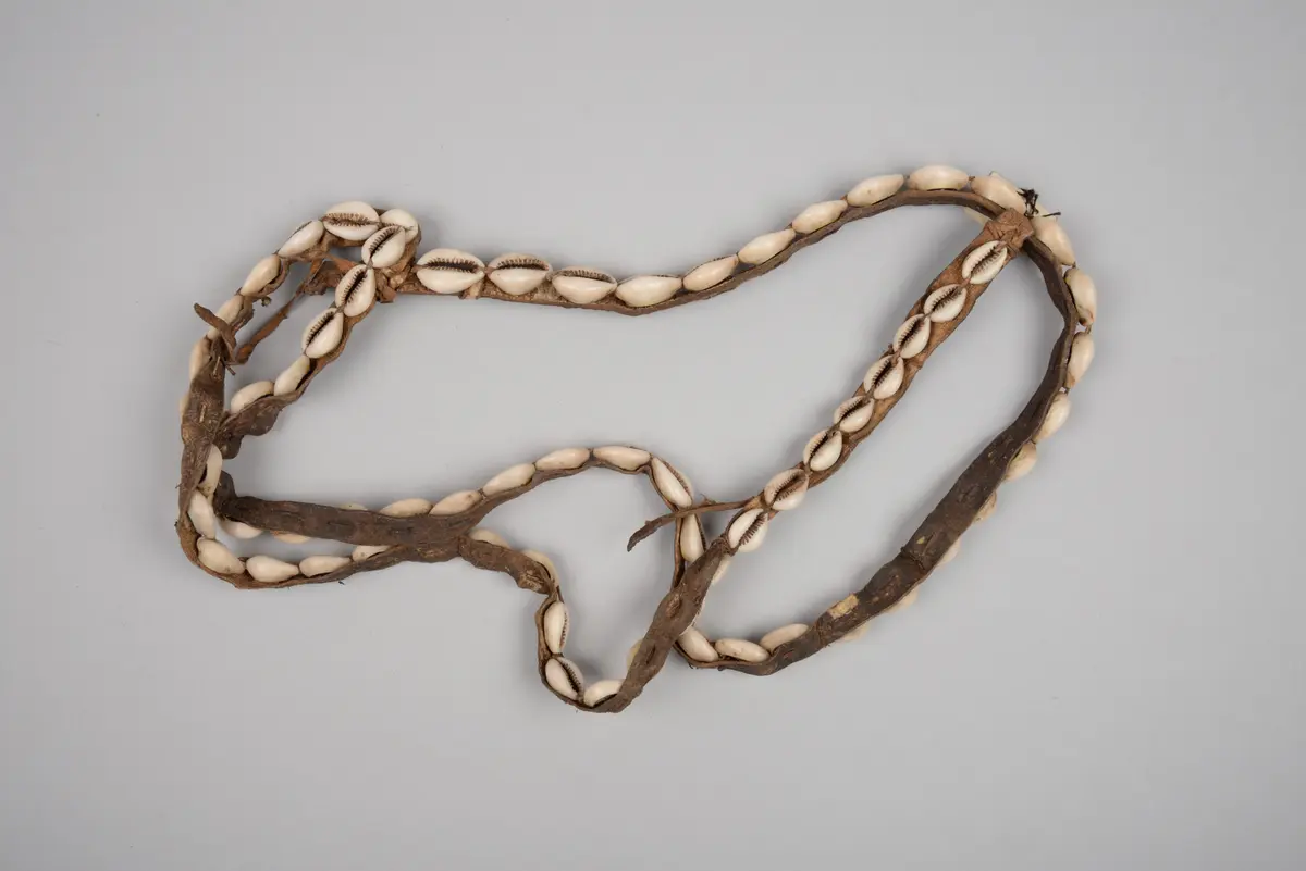 Oberkörperschmuck