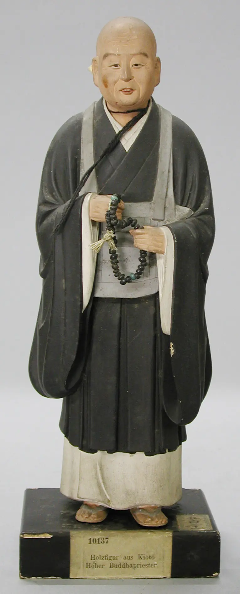 Figur eines buddhistischen Mönches