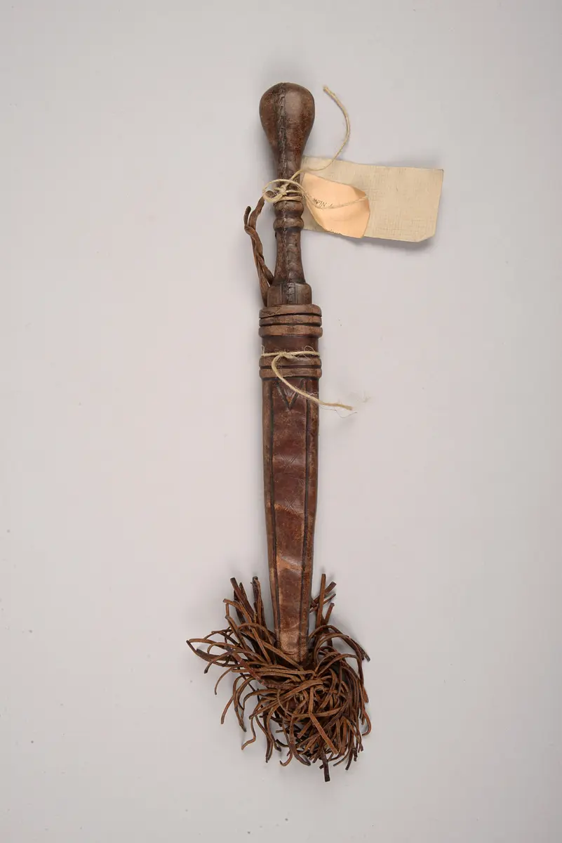 Messer mit Scheide
