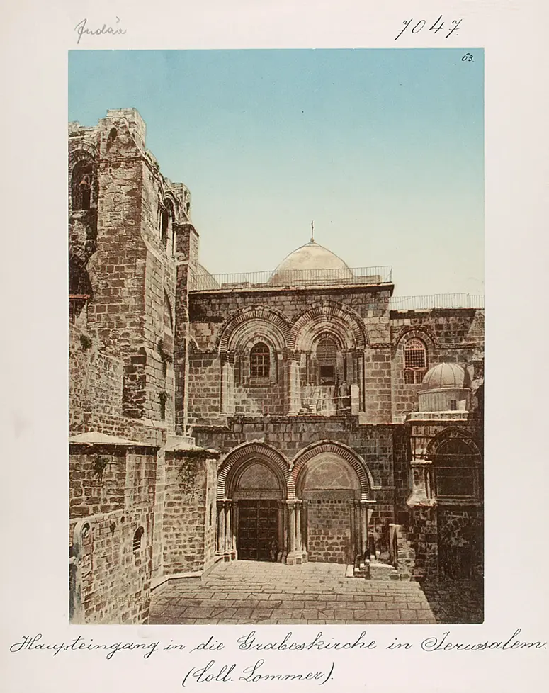 Jerusalem: Haupteingang in die Grabeskirche