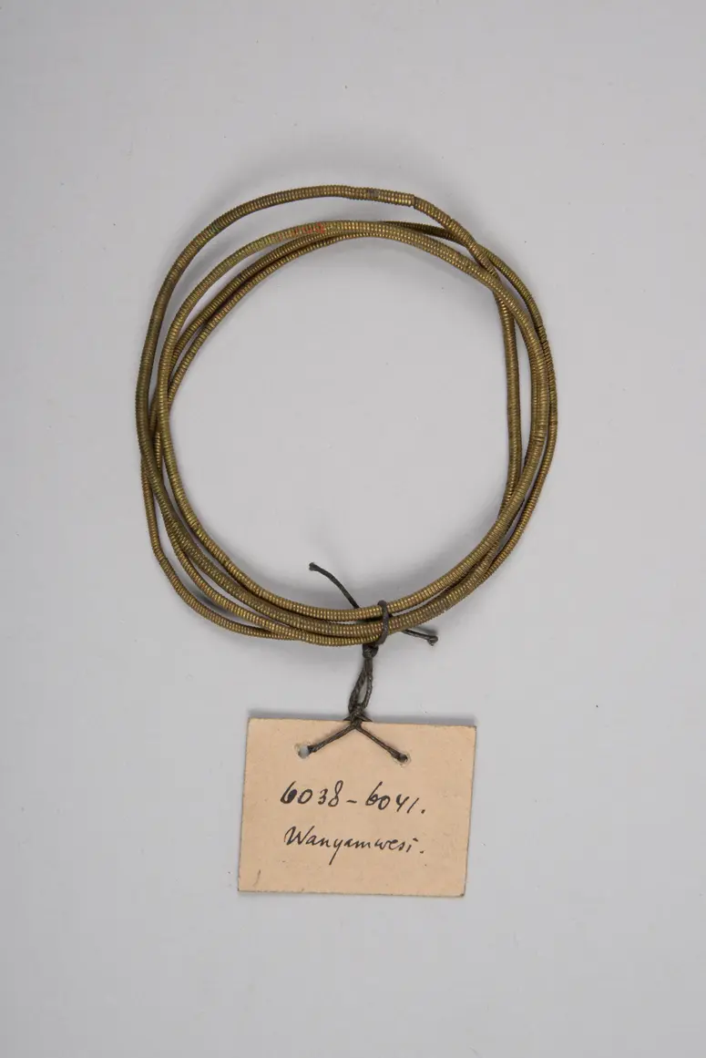 Armbänder (6.038 - 6.041)