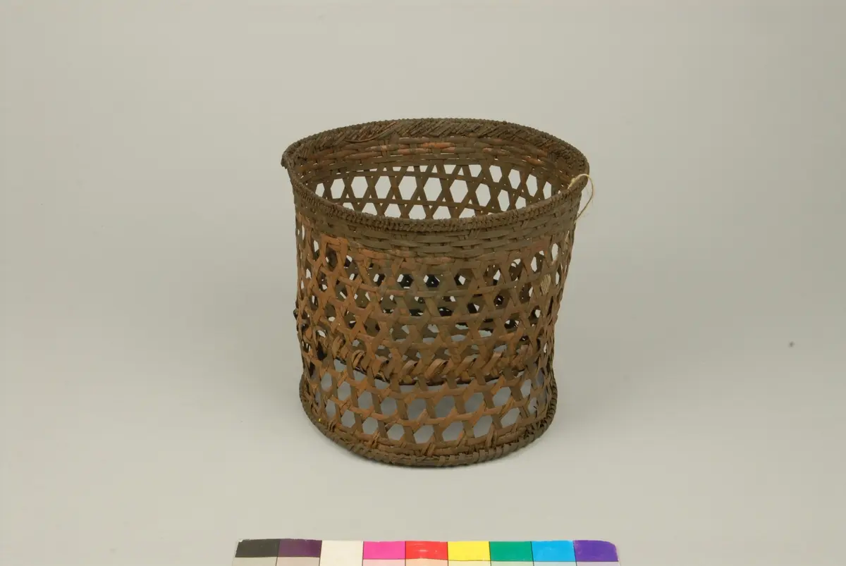 Mandioca Basket