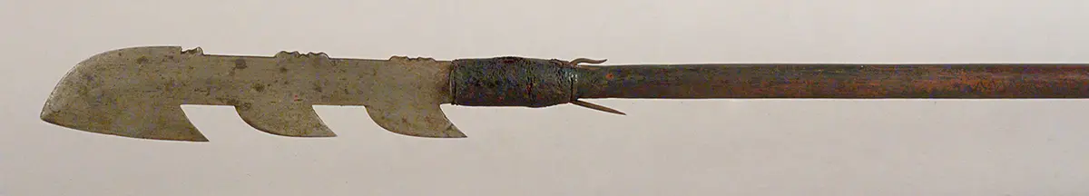 Throwing spear