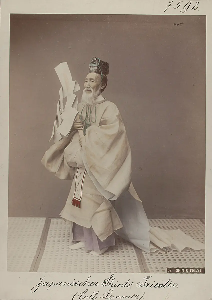 Japanischer Shinto Priester