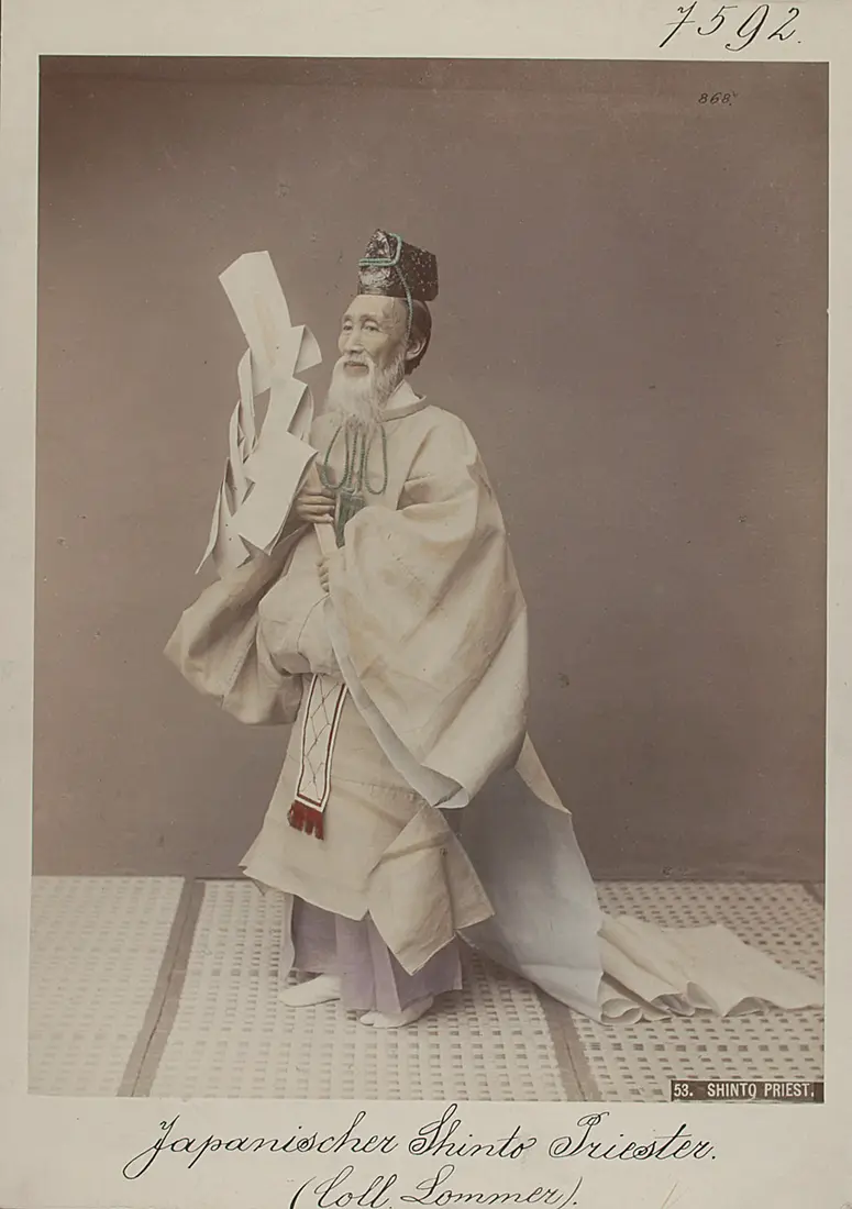 Japanischer Shinto Priester
