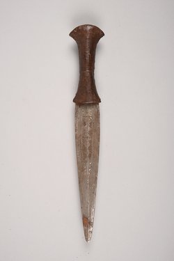 Messer mit Scheide