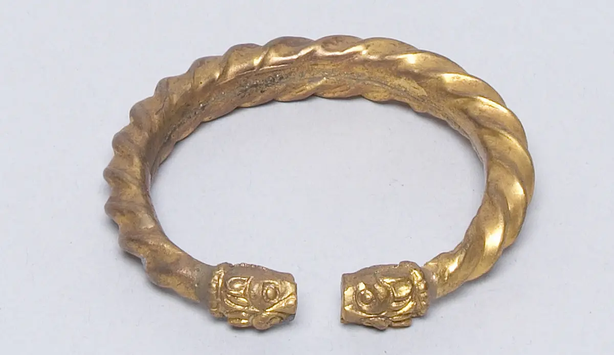Armschmuck