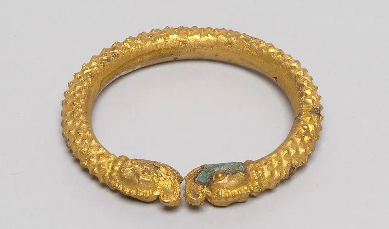 Armschmuck