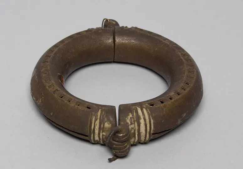 Beinschmuck