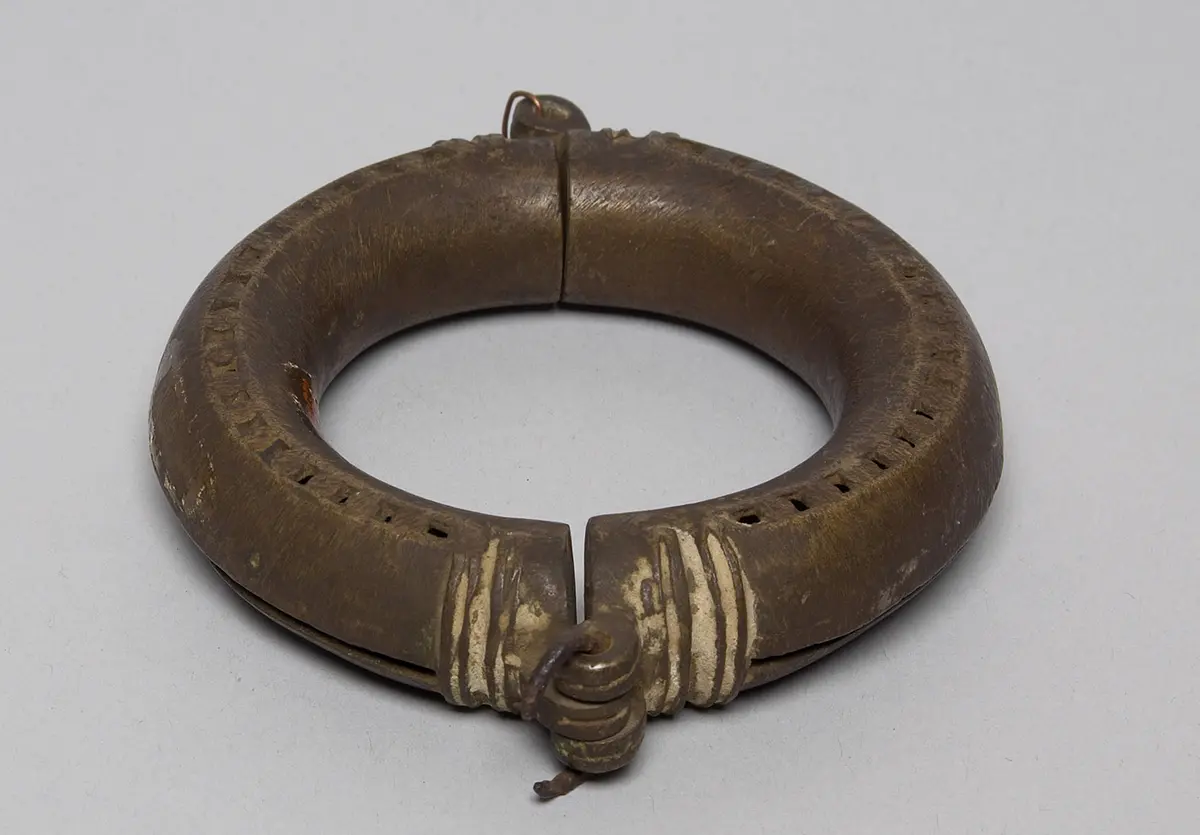 Beinschmuck