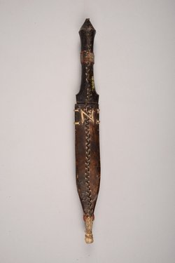 Messer mit Scheide