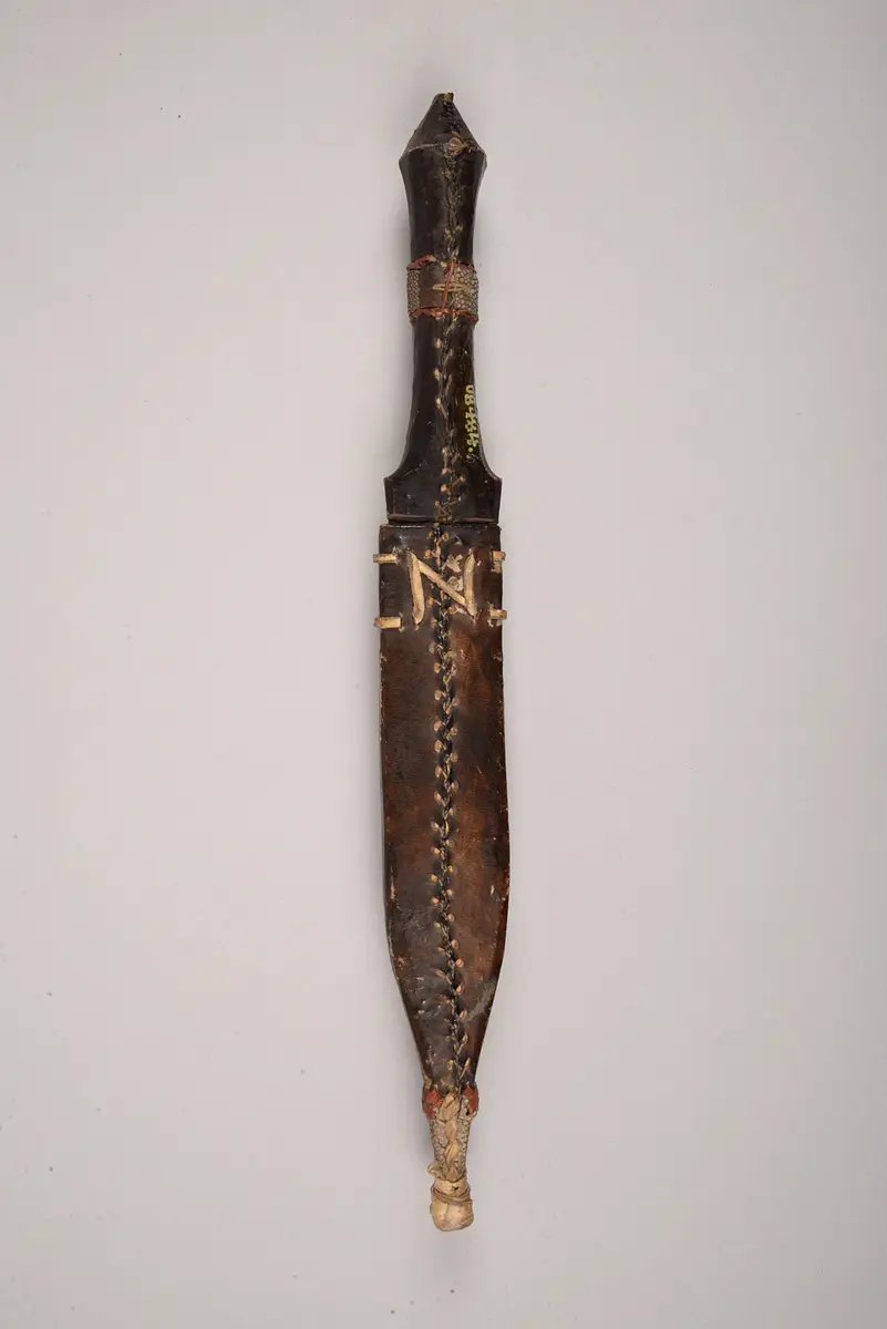 Messer mit Scheide