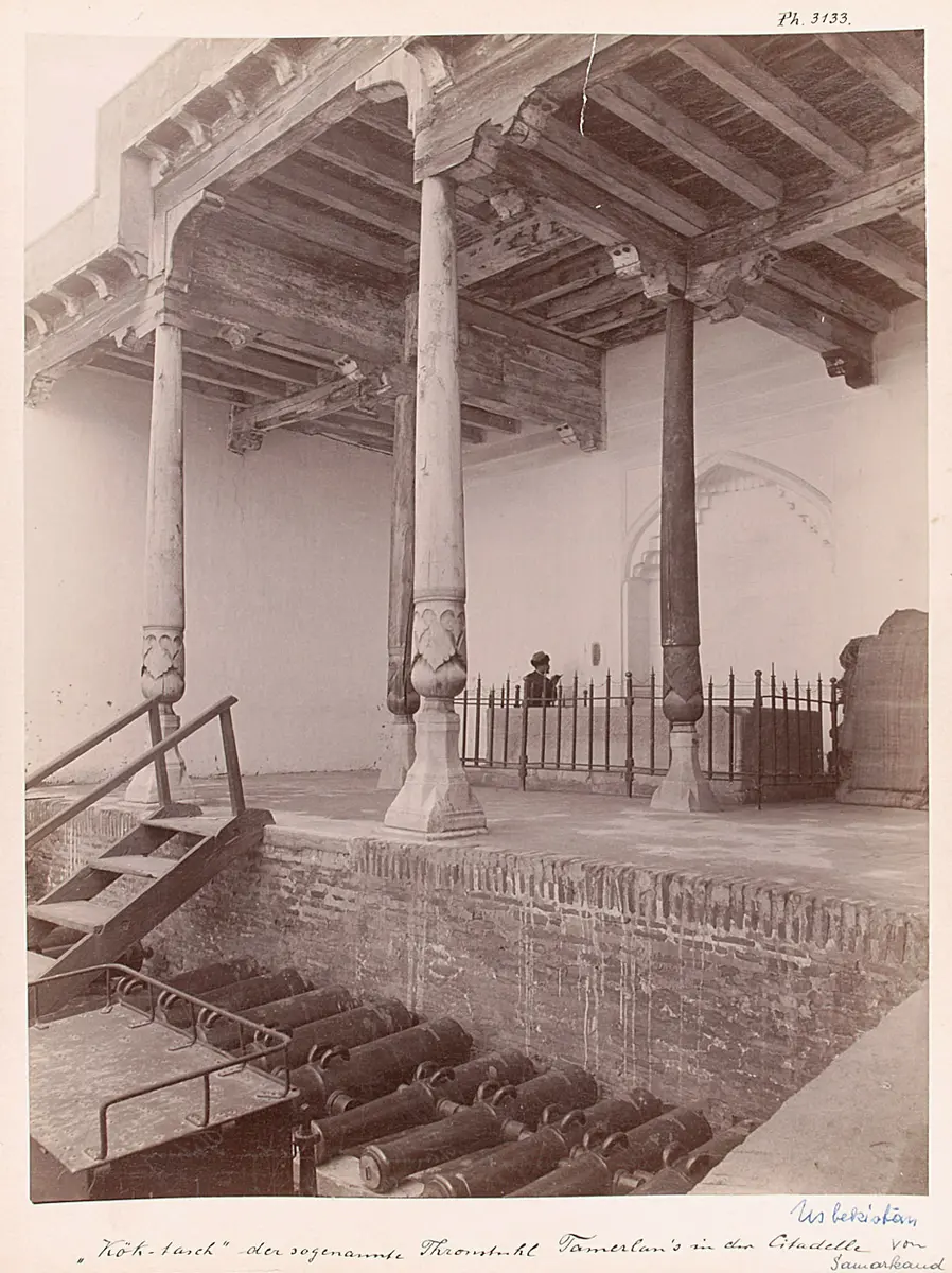 Köktasch, der sogen. Thronstuhl Tamerlans in der Citadelle