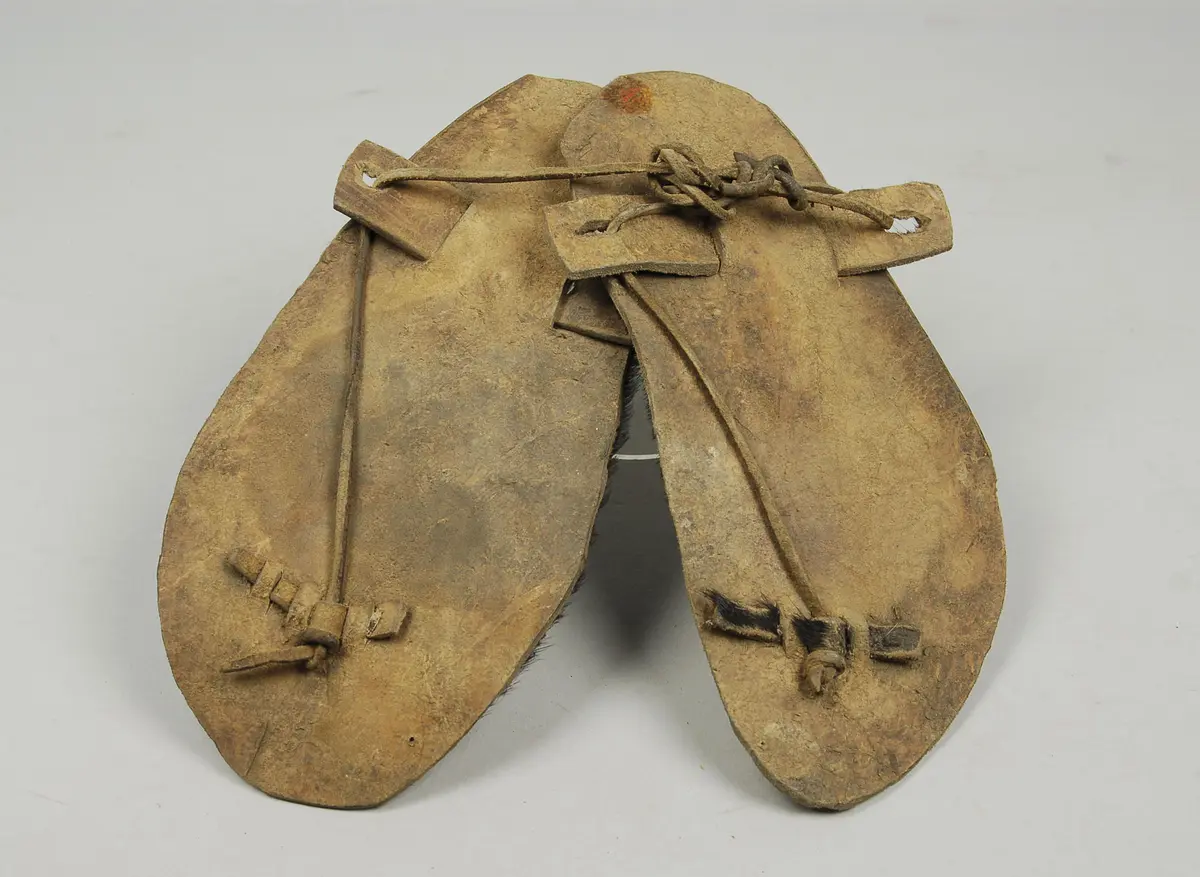 Paar Sandalen