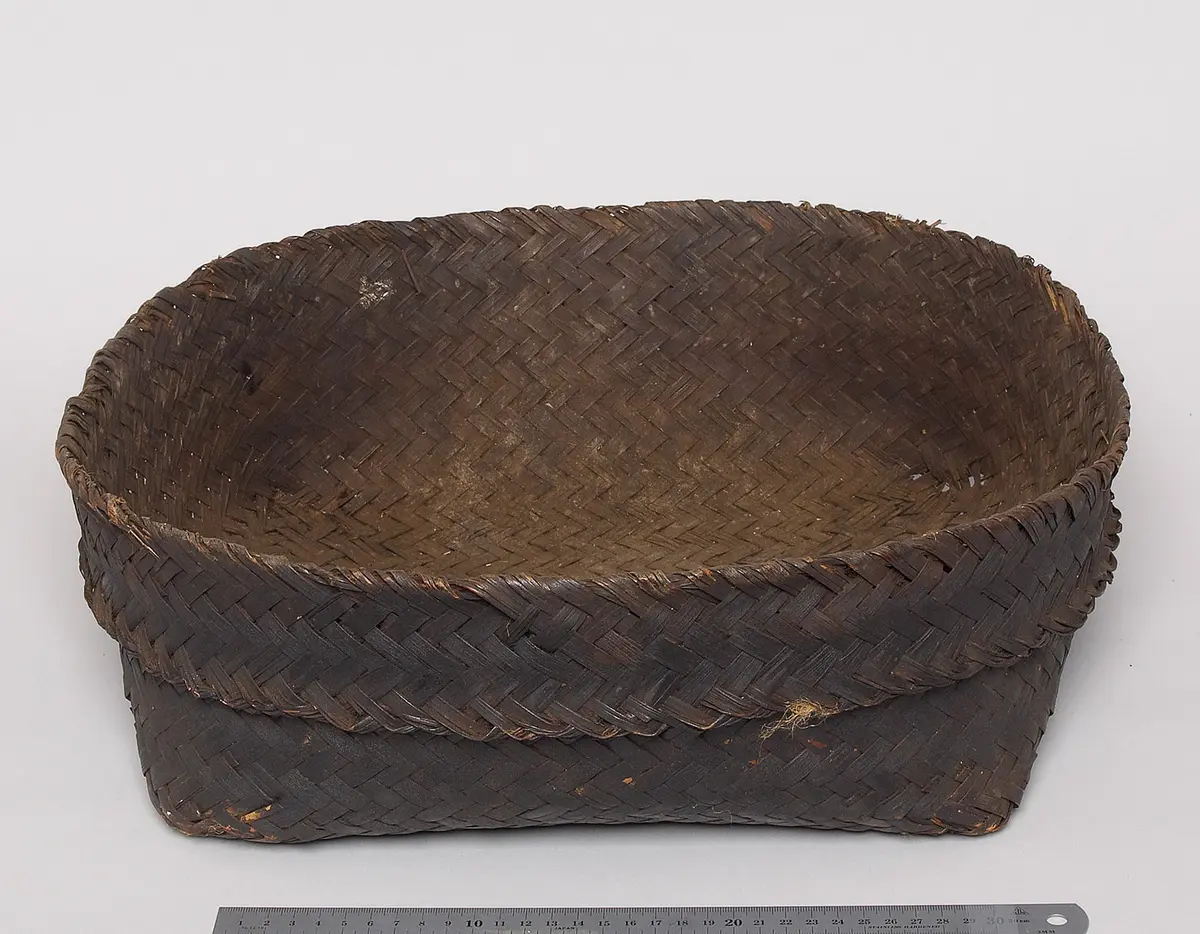 Korbschüssel (Ako)