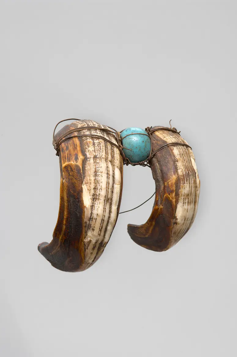 Brustschmuck