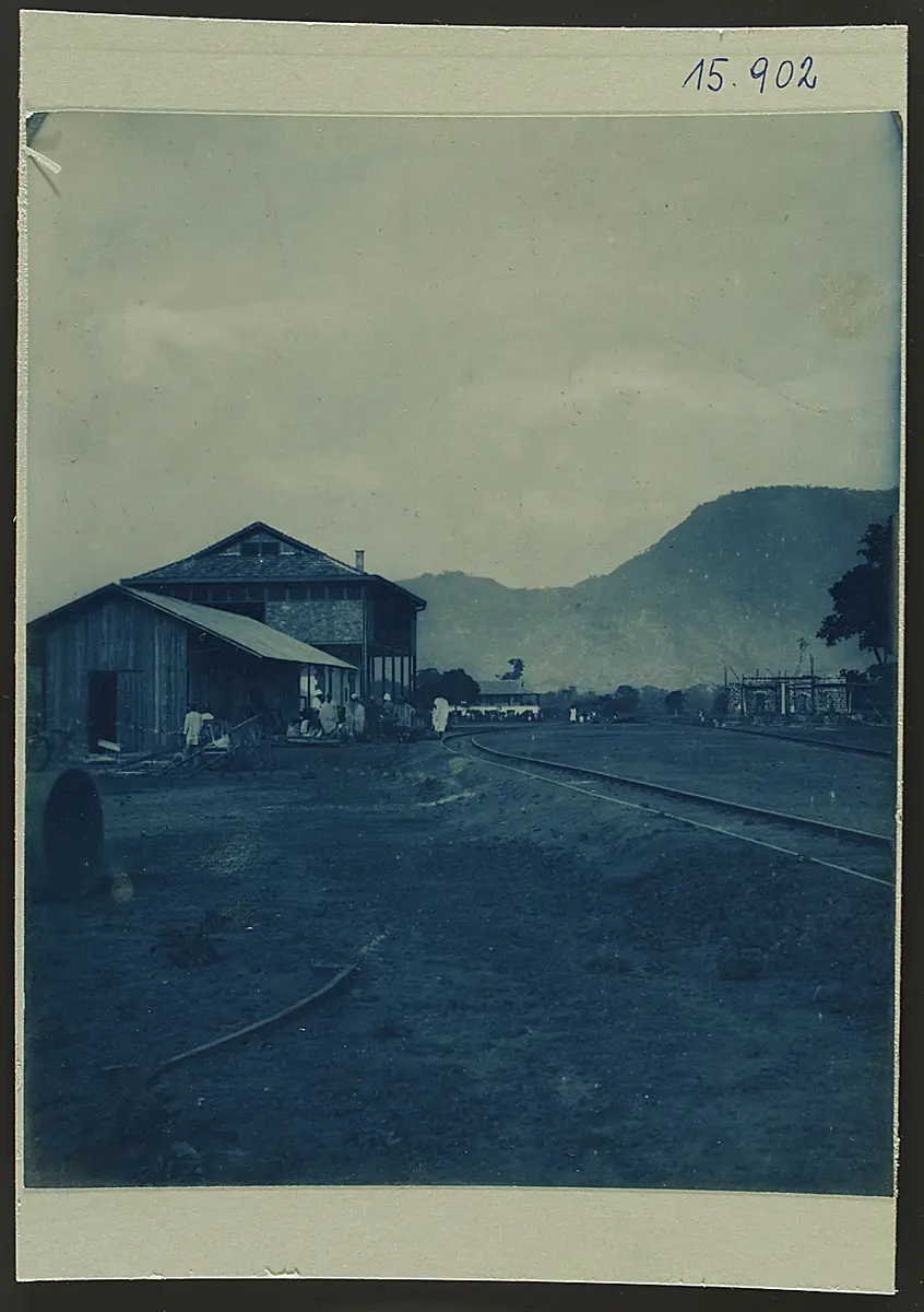 Bahnhof; Kindia