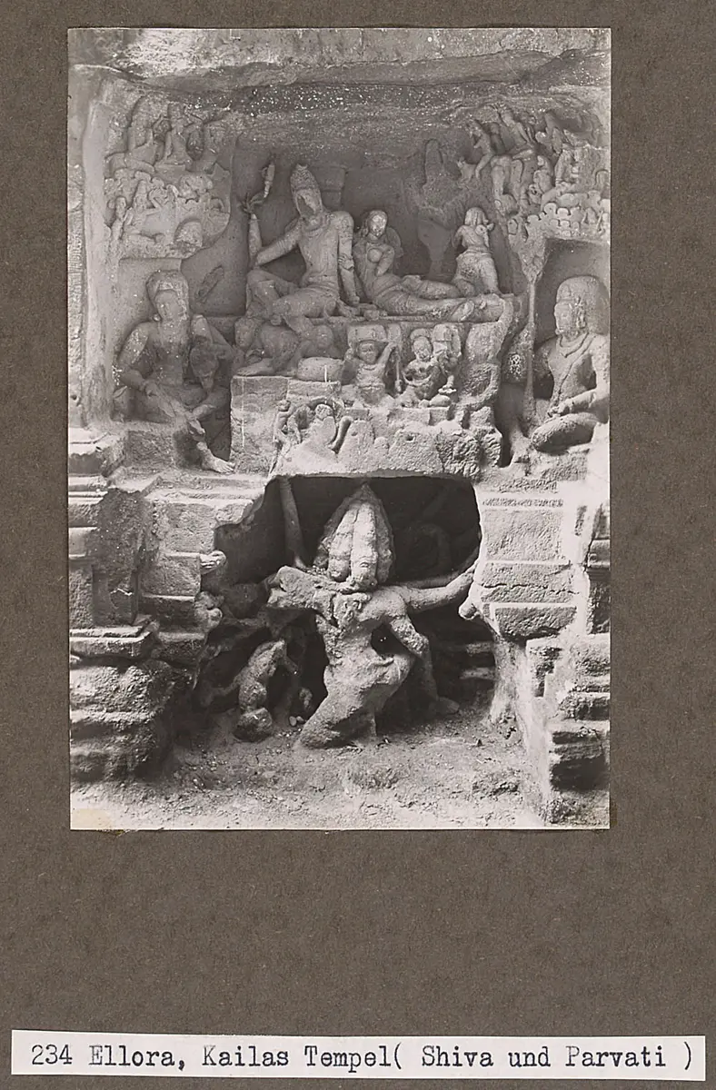 234 Ellora, Kailasa Tempel (Shiva und Parvati)