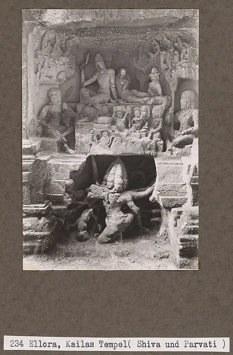 234 Ellora, Kailasa Tempel (Shiva und Parvati)