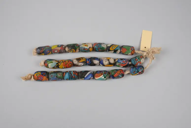 3 Stränge Millefiori-Perlen (á 7 Stück)