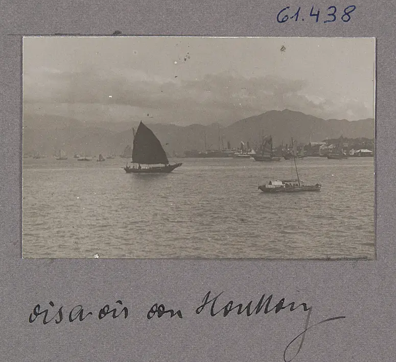 vis a vis von Honkong