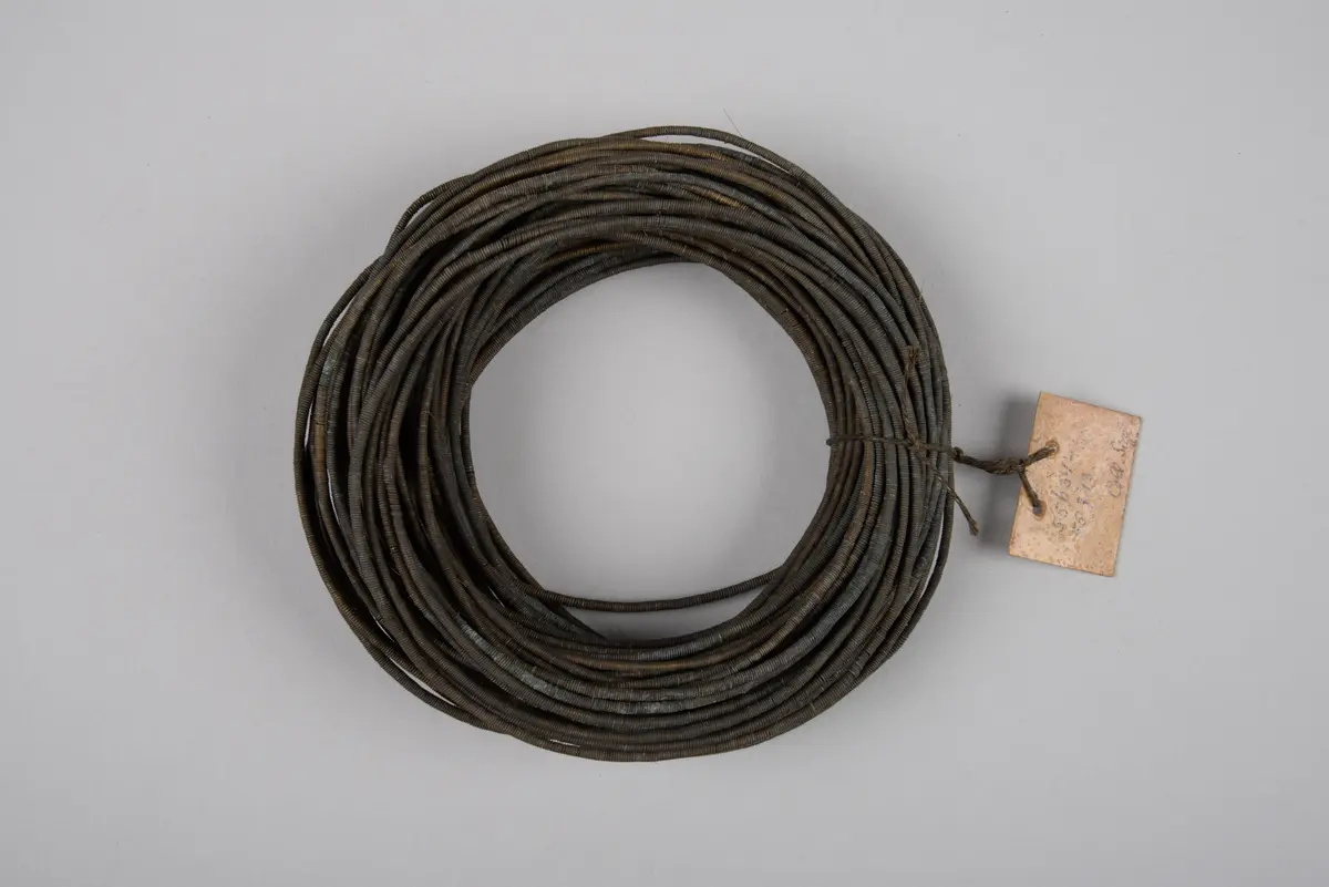 Armbänder und Fussringe