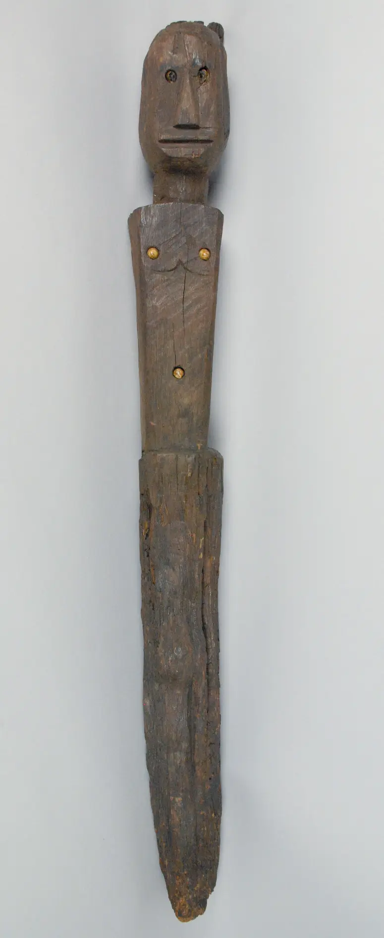 Pfahl mit Ahnenfigur