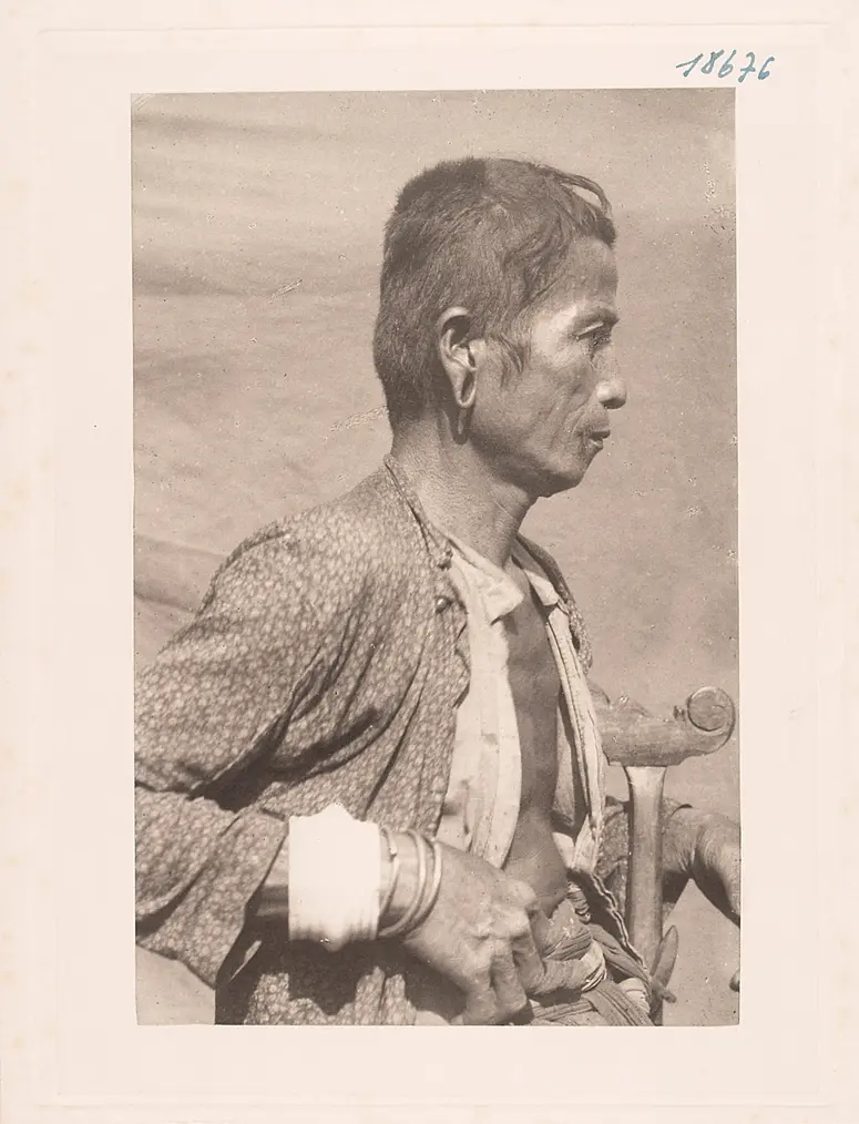 Silagoo Mann; männlicher Niaser. Gunung Sitoli