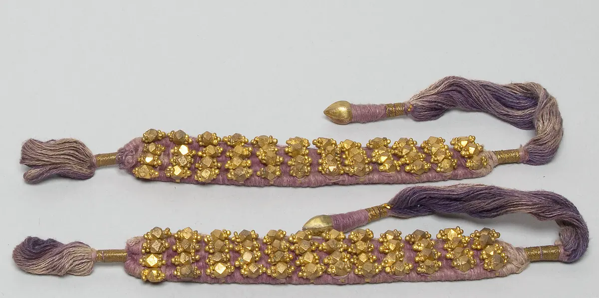 Paar Armbänder