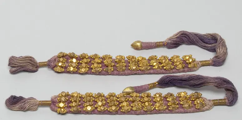 Paar Armbänder