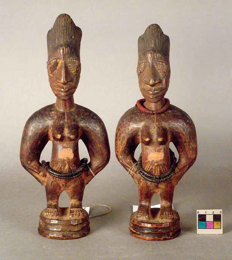 Weibliche Ibeji Zwillingsfigur