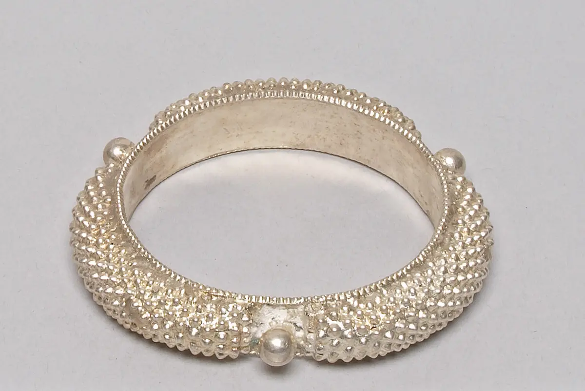 Armschmuck